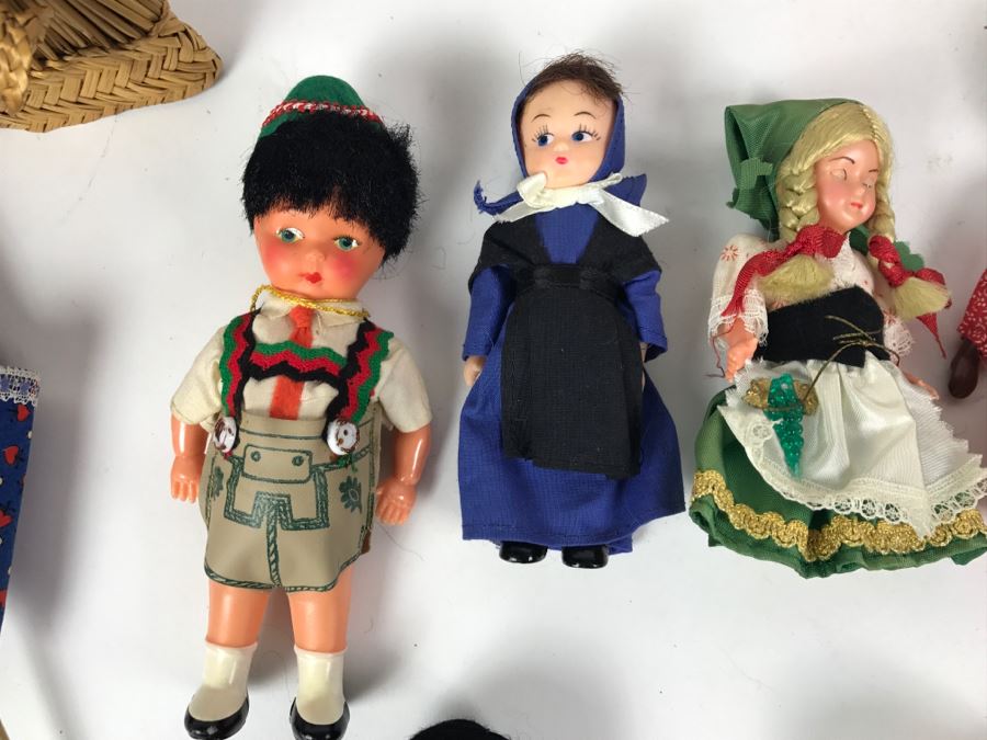 Collection Of Vintage International Dolls - See All Photos [Photo 19]
