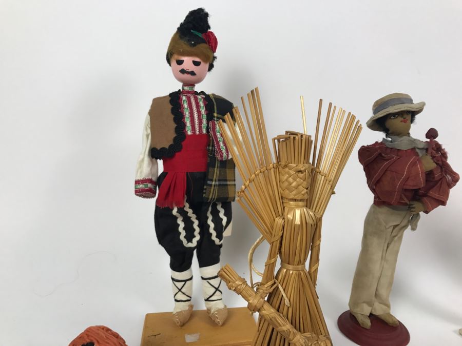 Collection Of Vintage International Dolls - See All Photos [Photo 6]