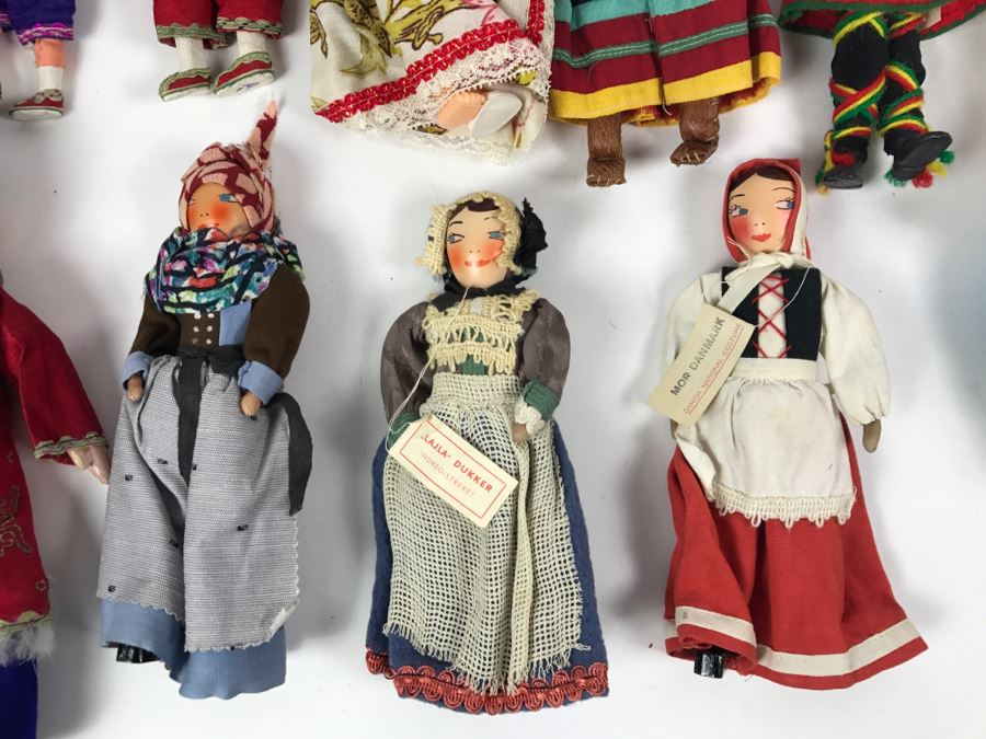 Collection Of Vintage International Dolls - See All Photos [Photo 10]