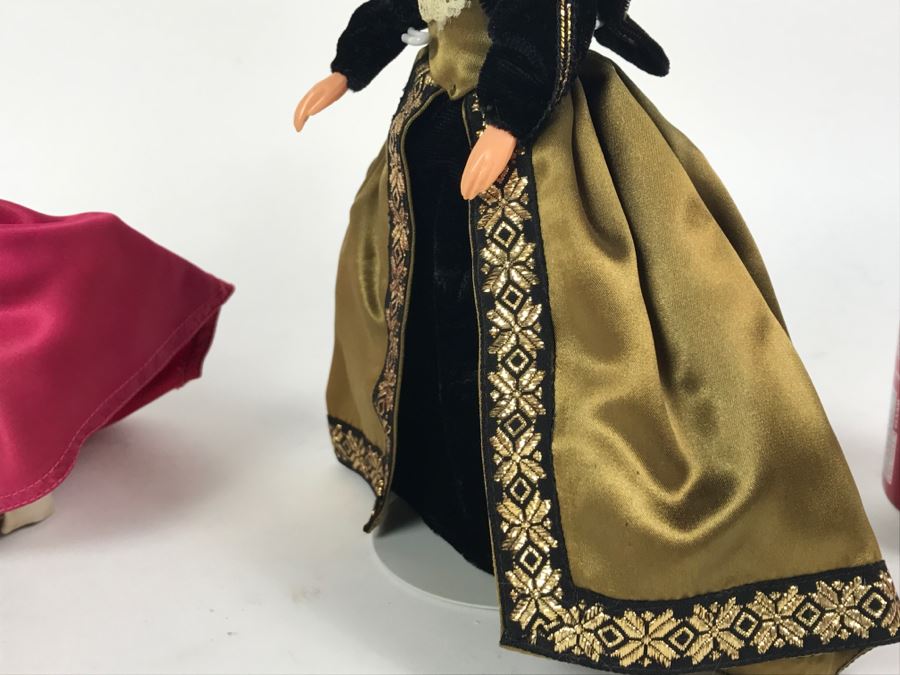 Pair Of Vintage English Dolls [Photo 5]