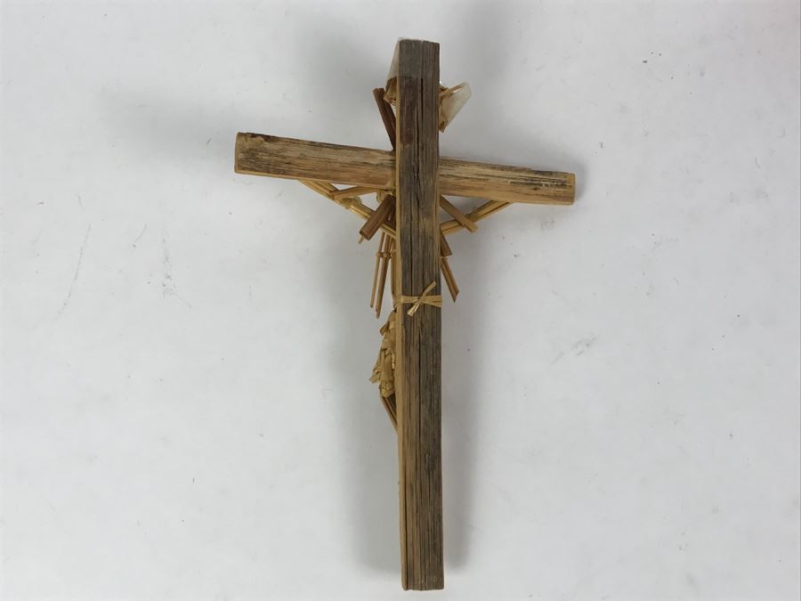 Vintage Straw Crucifix Doll [Photo 6]