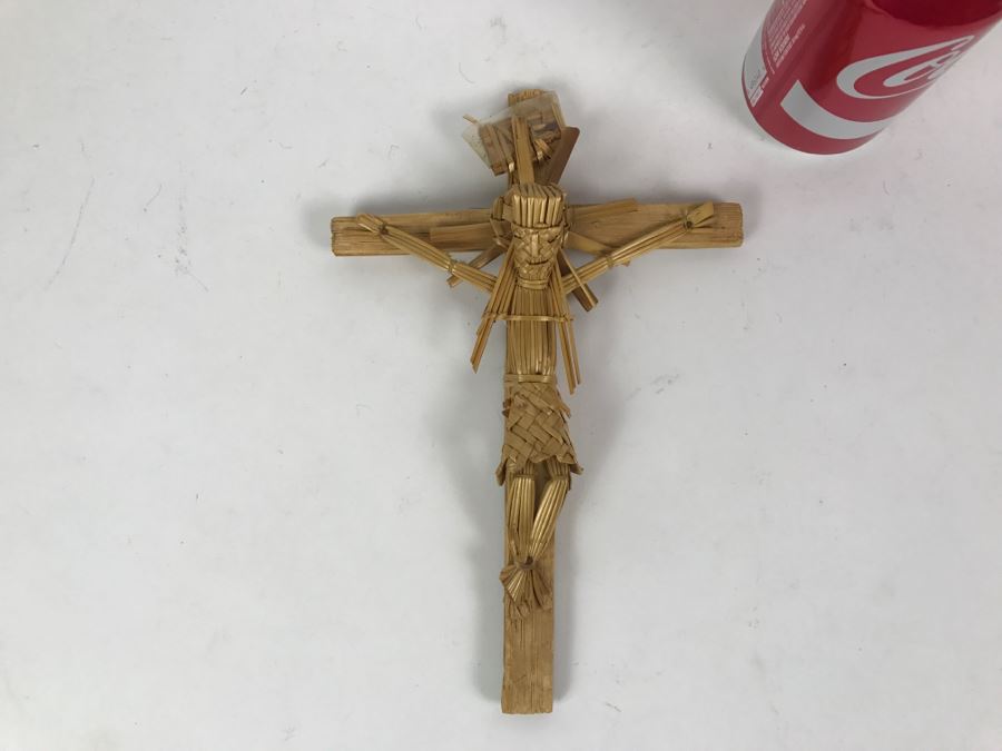 Vintage Straw Crucifix Doll [Photo 1]