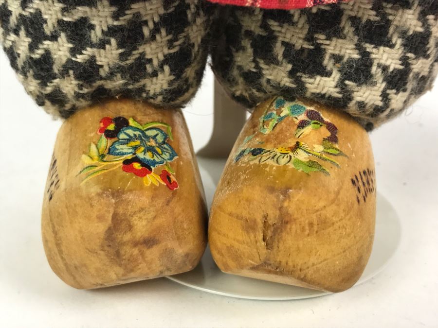 Vintage Marken Doll [Photo 6]