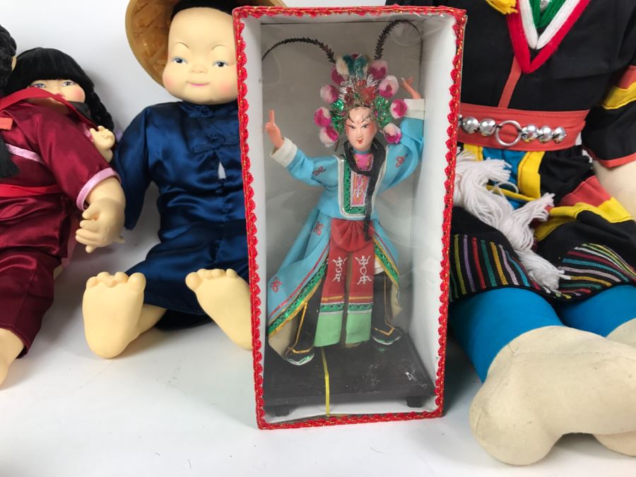 Collection Of Vintage International Dolls - See All Photos [Photo 11]