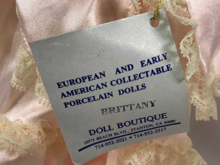 Pair Of Doll Boutique Porcelain Dolls [Photo 7]