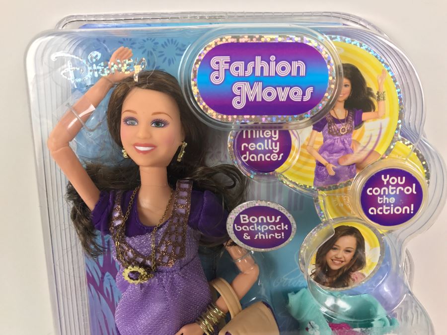 Hannah Montana Disney Fashion Moves Action Figure Doll New In Packaging 2008 [Photo 2]