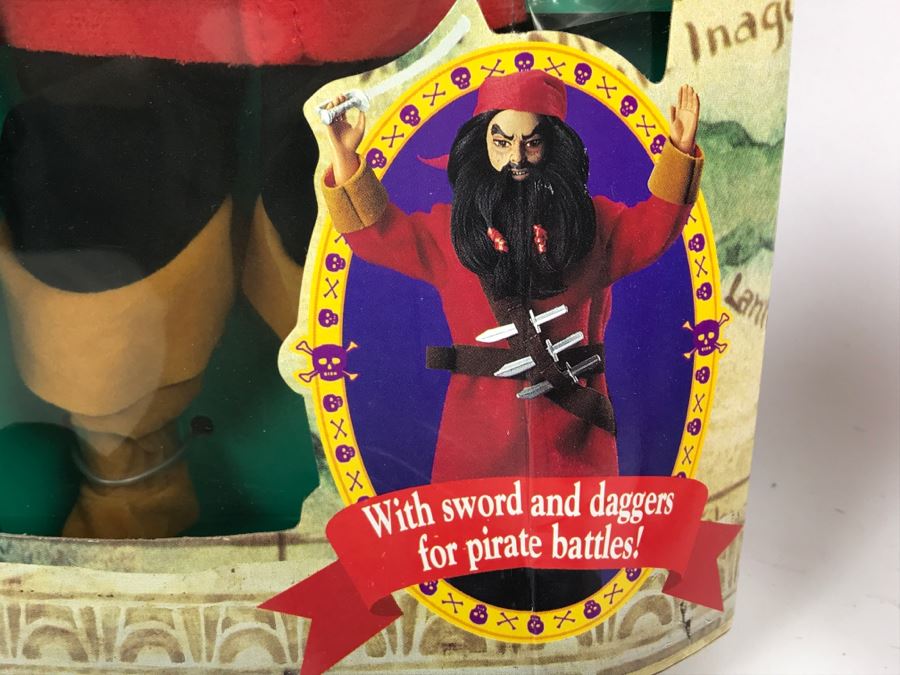 Walt Disney's Pirates Of The Caribbean Action Figure Doll Captain Mattel 10258 1993 [Photo 6]