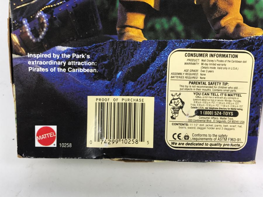 Walt Disney's Pirates Of The Caribbean Action Figure Doll Captain Mattel 10258 1993 [Photo 10]