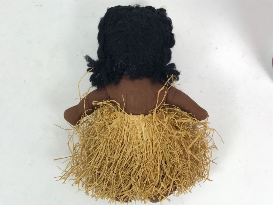 Small Vintage Hawaiian Doll [Photo 4]