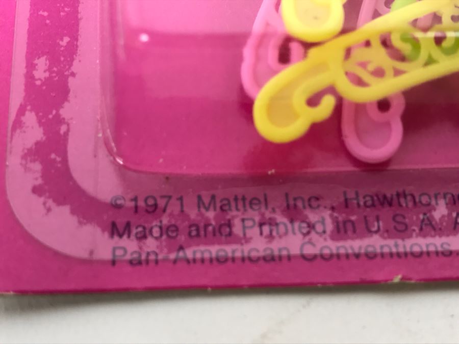 Set Of (5) Vintage 1971 Mattel Barbie Fashion Hangers New In Packaging [Photo 4]