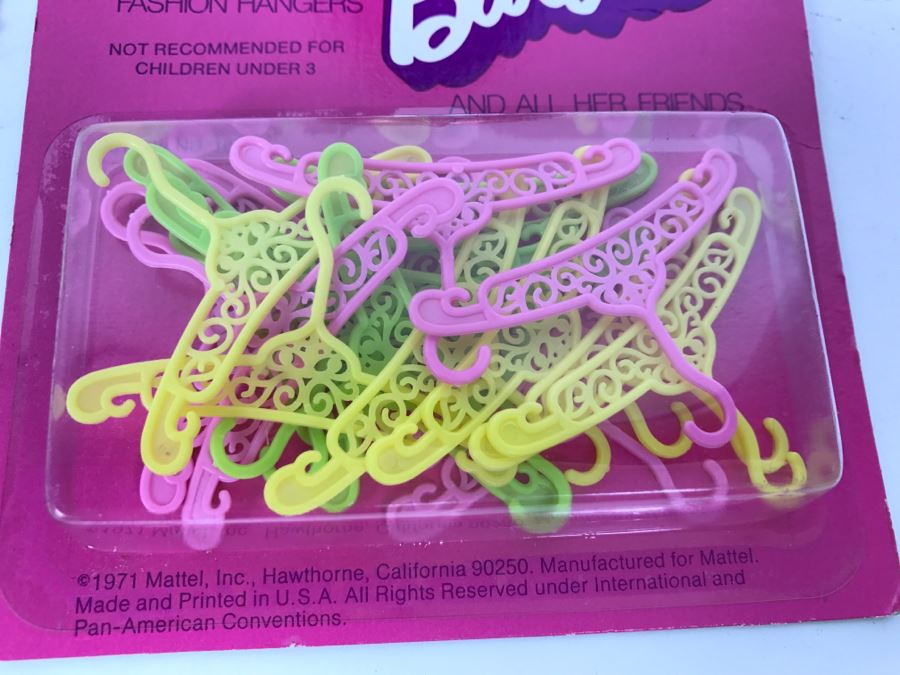Set Of (5) Vintage 1971 Mattel Barbie Fashion Hangers New In Packaging [Photo 3]