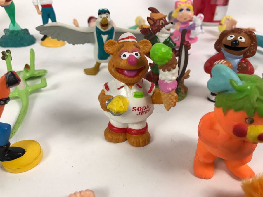 Large Collection Of Various Figurines Including Walt Disney [Photo 21]