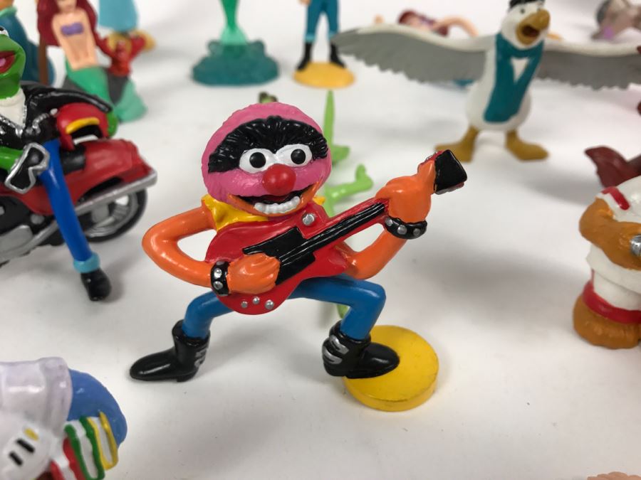 Large Collection Of Various Figurines Including Walt Disney [Photo 20]