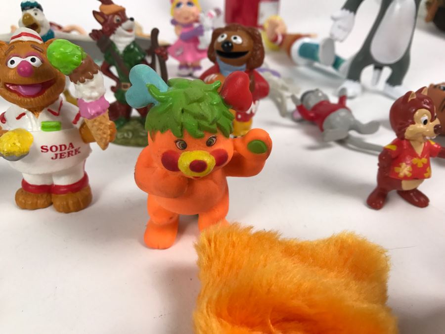 Large Collection Of Various Figurines Including Walt Disney [Photo 22]