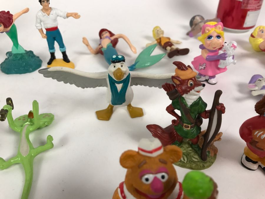 Large Collection Of Various Figurines Including Walt Disney [Photo 23]