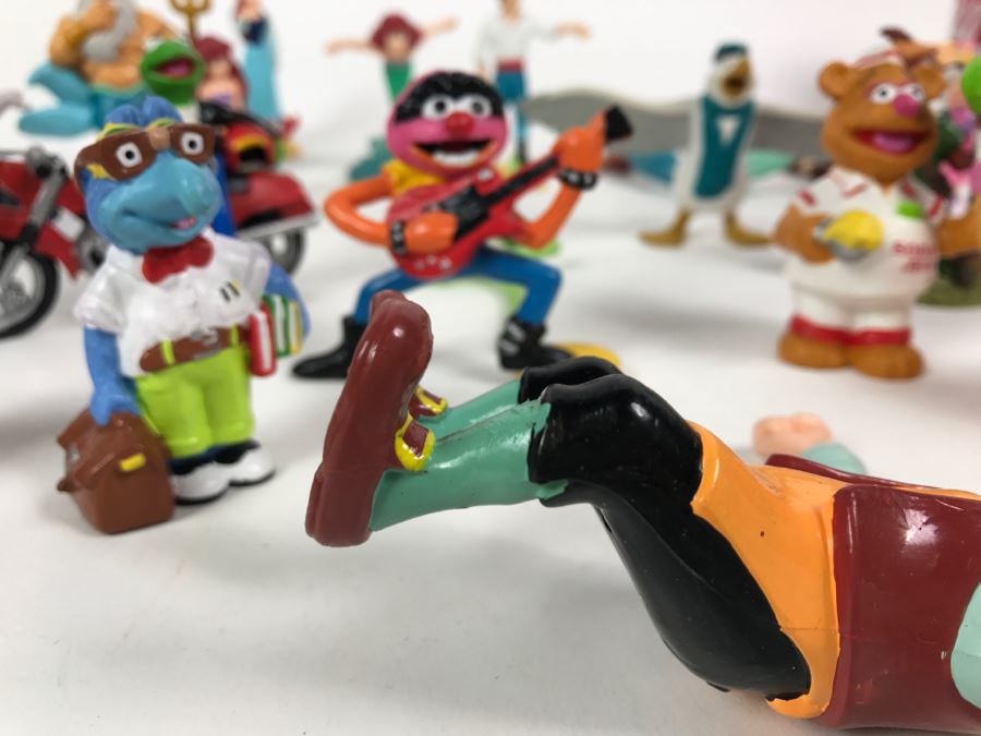 Large Collection Of Various Figurines Including Walt Disney [Photo 6]