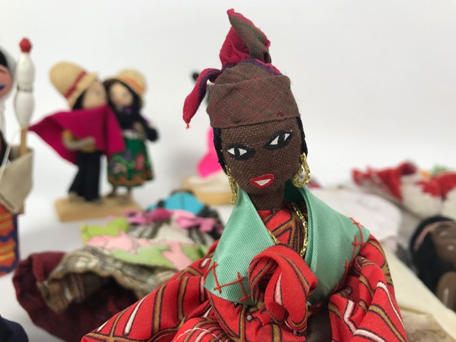 Collection Of Vintage International Dolls - See All Photos [Photo 12]