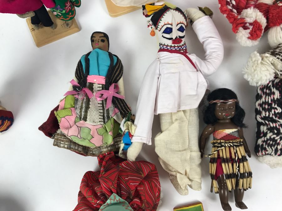 Collection Of Vintage International Dolls - See All Photos [Photo 21]