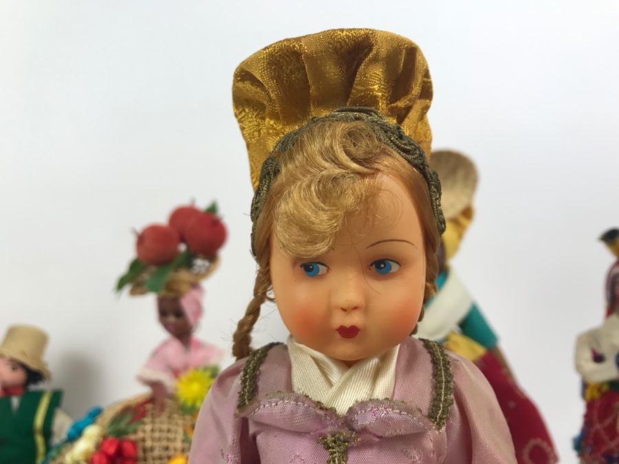 Collection Of Vintage International Dolls - See All Photos [Photo 3]