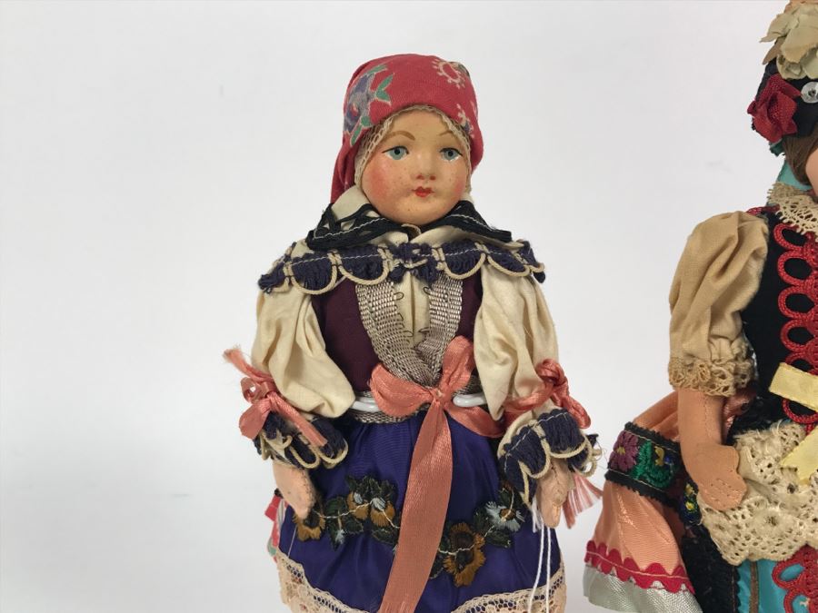 Pair Of Vintage Hungarian Dolls [Photo 3]