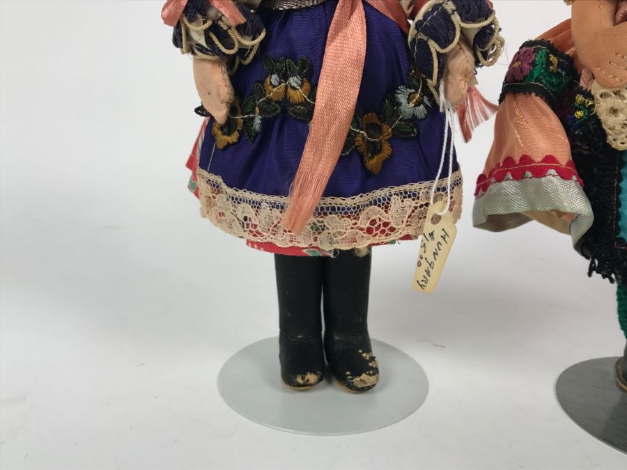 Pair Of Vintage Hungarian Dolls [Photo 4]