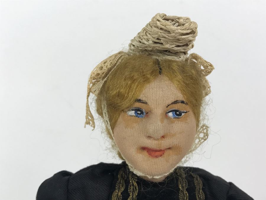 Vintage French Doll [Photo 2]