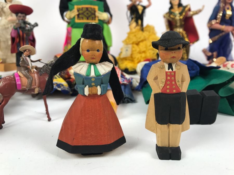 Collection Of Vintage International Dolls - See All Photos [Photo 2]