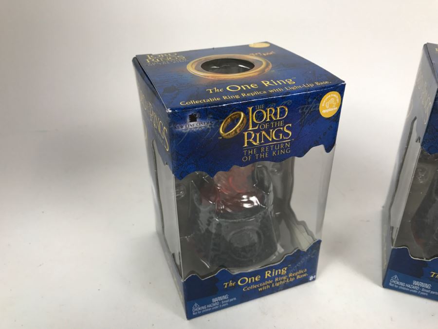 Pair Of Toy Biz The Lord Of The Rings The Return Of The King The One Ring Action Figure New In Box 2003 [Photo 2]