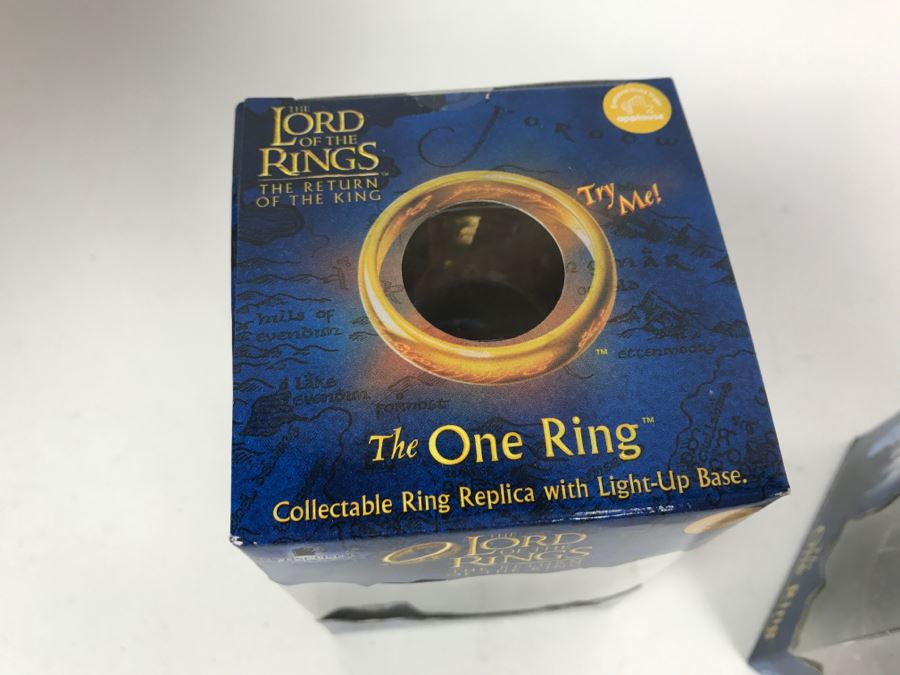 Pair Of Toy Biz The Lord Of The Rings The Return Of The King The One Ring Action Figure New In Box 2003 [Photo 3]