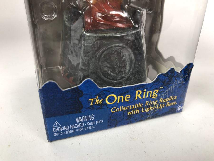 Pair Of Toy Biz The Lord Of The Rings The Return Of The King The One Ring Action Figure New In Box 2003 [Photo 5]