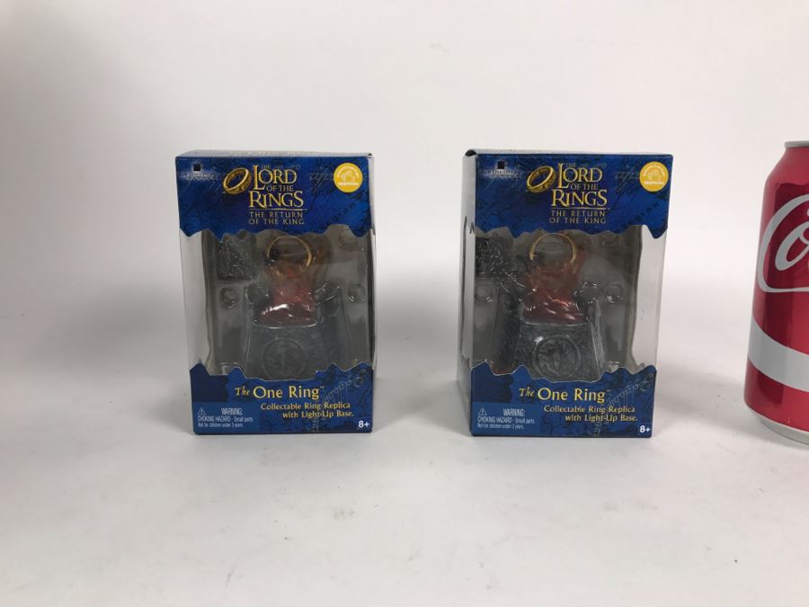Pair Of Toy Biz The Lord Of The Rings The Return Of The King The One Ring Action Figure New In Box 2003 [Photo 1]