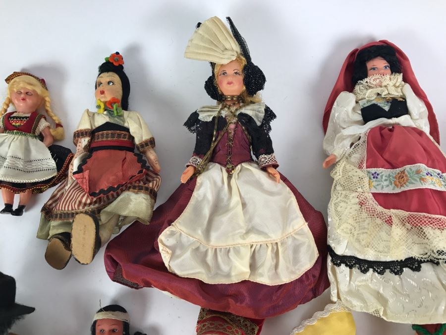 Collection Of Vintage International Dolls - See All Photos [Photo 2]