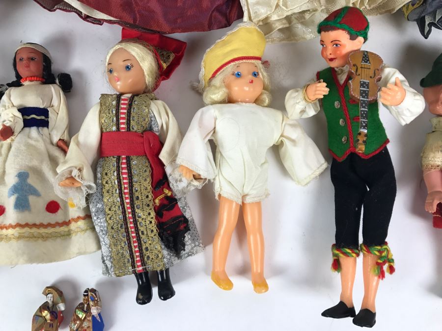 Collection Of Vintage International Dolls - See All Photos [Photo 11]