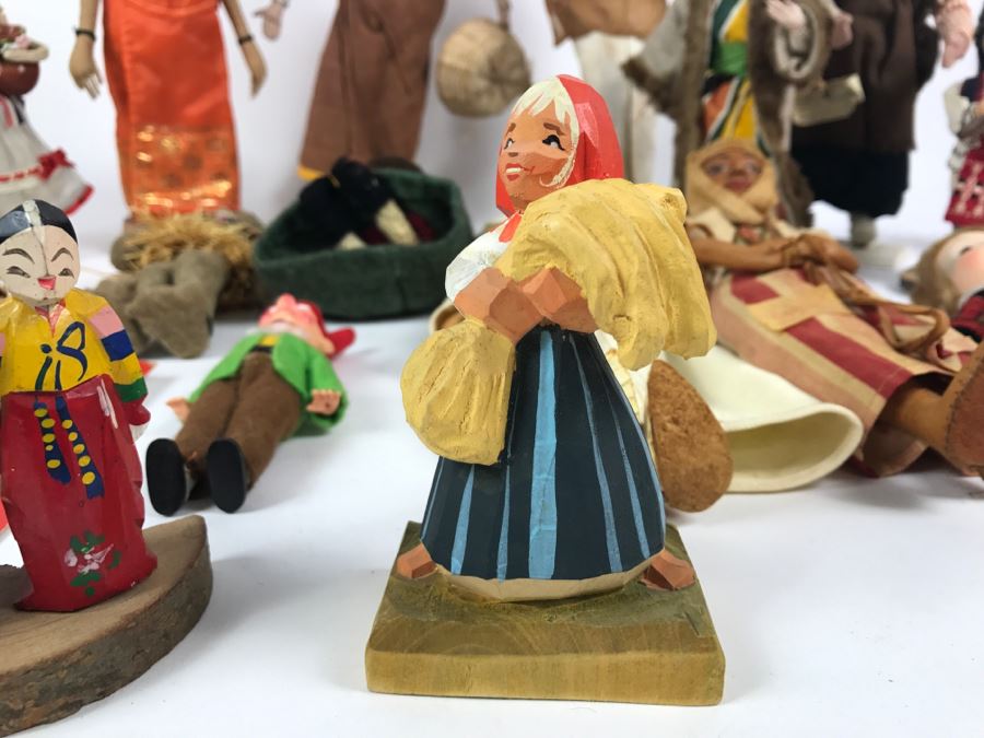 Collection Of Vintage International Dolls - See All Photos [Photo 4]