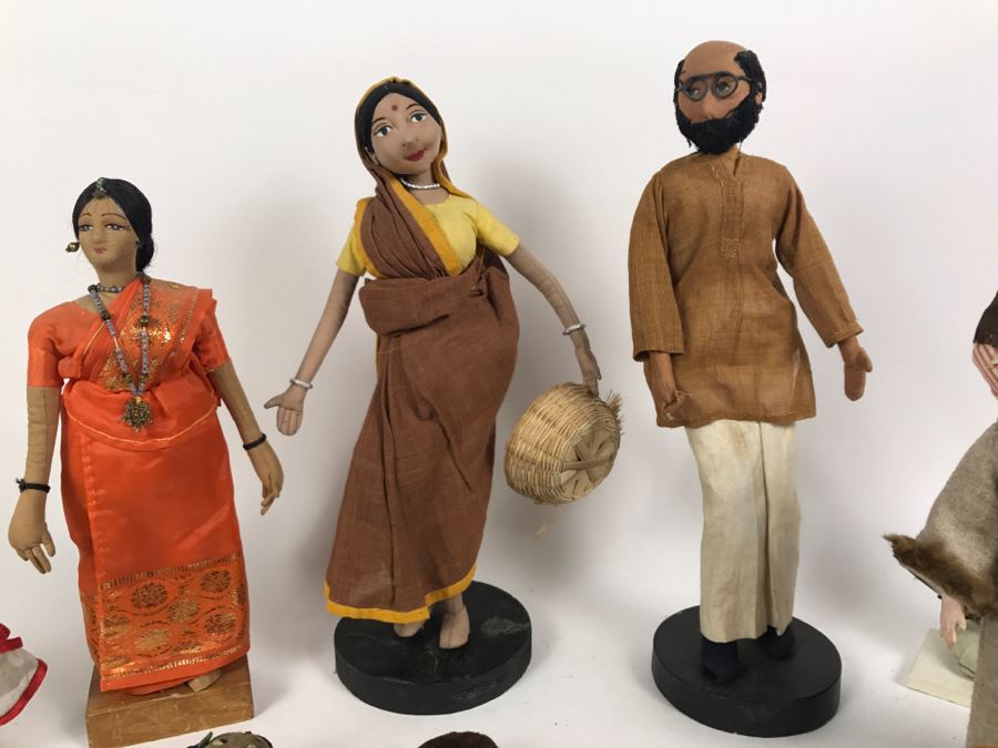 Collection Of Vintage International Dolls - See All Photos [Photo 25]