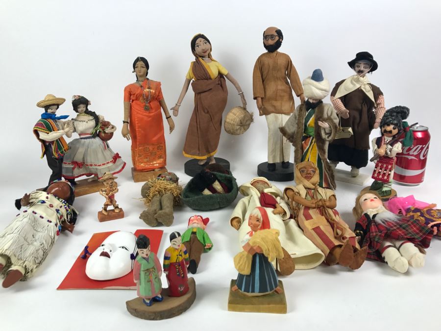 Collection Of Vintage International Dolls - See All Photos [Photo 1]