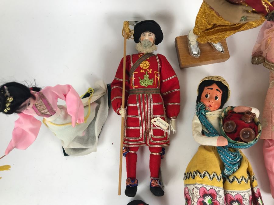 Collection Of Vintage International Dolls - See All Photos [Photo 16]