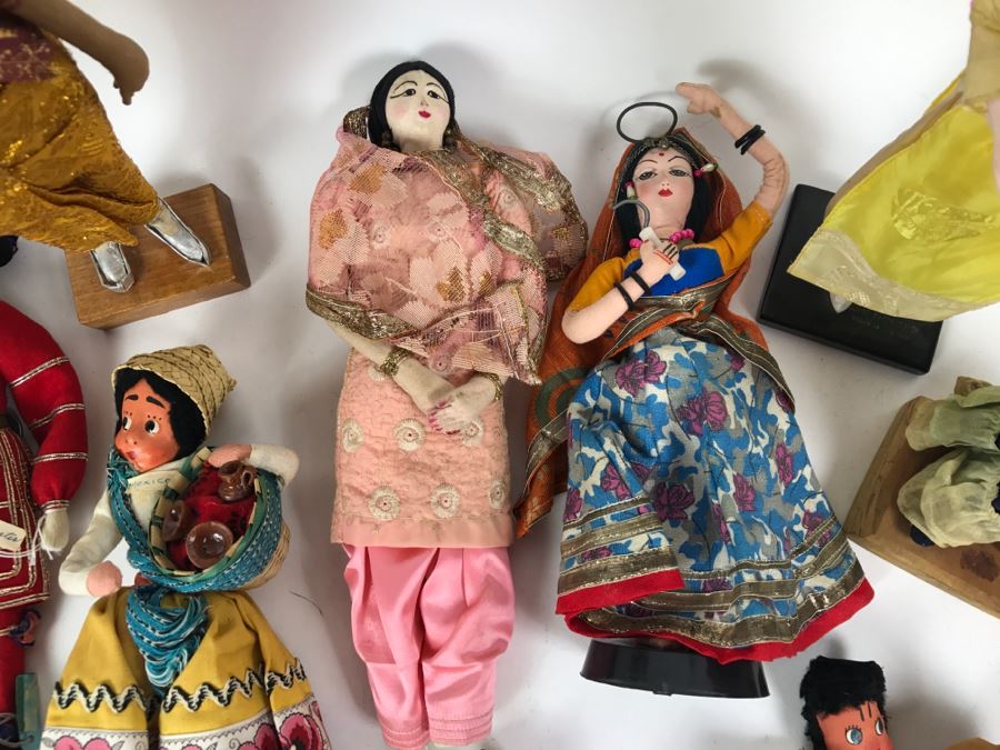 Collection Of Vintage International Dolls - See All Photos [Photo 20]