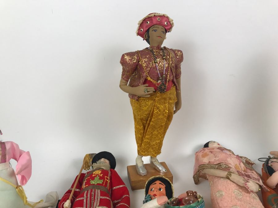Collection Of Vintage International Dolls - See All Photos [Photo 25]