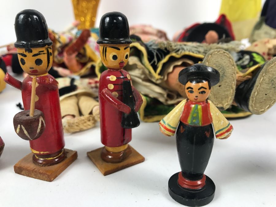 Collection Of Vintage International Dolls - See All Photos [Photo 3]