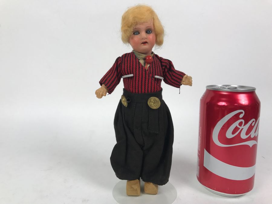Vintage Doll [Photo 1]