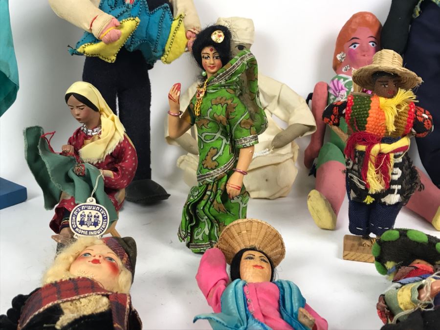 Collection Of Vintage International Dolls - See All Photos [Photo 24]
