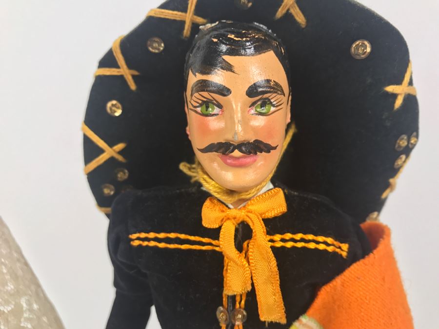 Pair Of His And Her International Dolls [Photo 3]