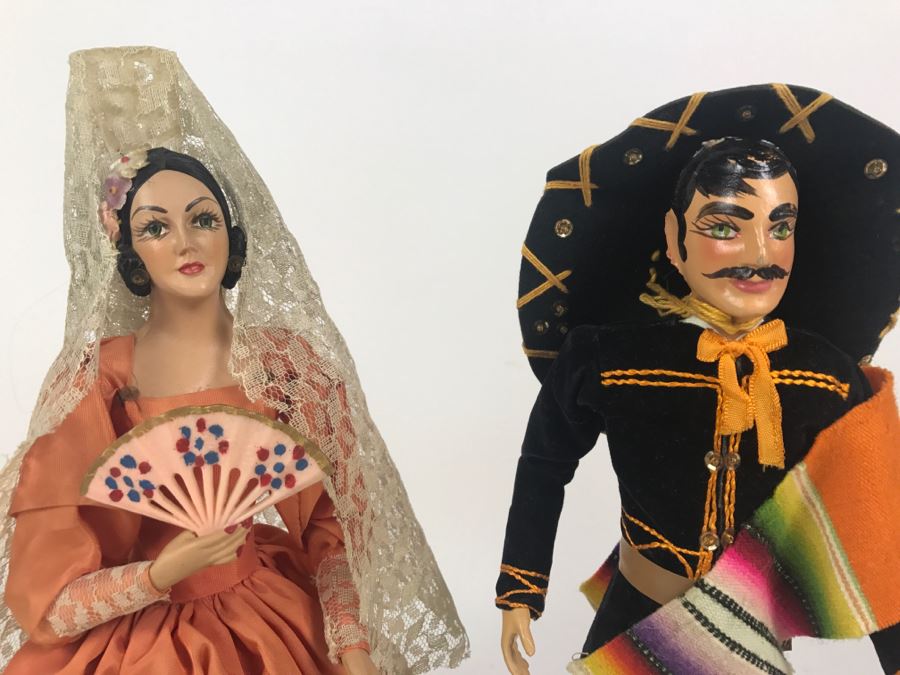 Pair Of His And Her International Dolls [Photo 2]