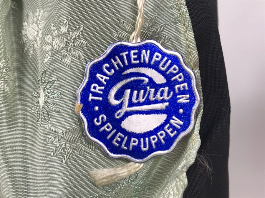 Pair Of Larger GURA Trachtenpuppen Spielpuppen Dolls Costumes From Biedermeier And Appenzell 12.5' Tall With Original Tags [Photo 10]