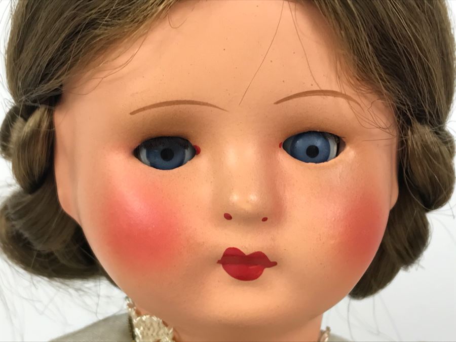 Pair Of Larger GURA Trachtenpuppen Spielpuppen Dolls Costumes From Biedermeier And Appenzell 12.5' Tall With Original Tags [Photo 5]