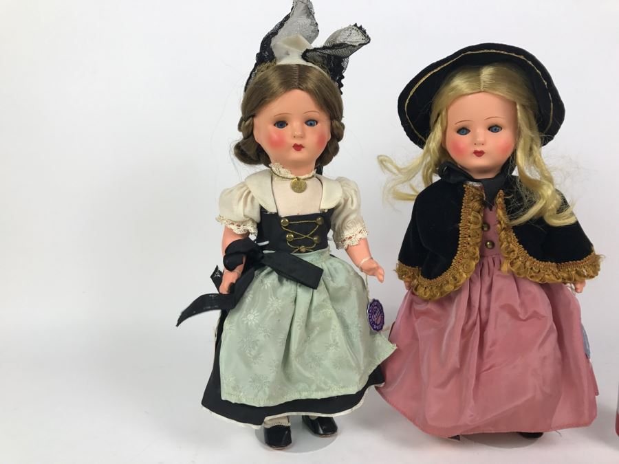 Pair Of Larger GURA Trachtenpuppen Spielpuppen Dolls Costumes From Biedermeier And Appenzell 12.5' Tall With Original Tags [Photo 7]