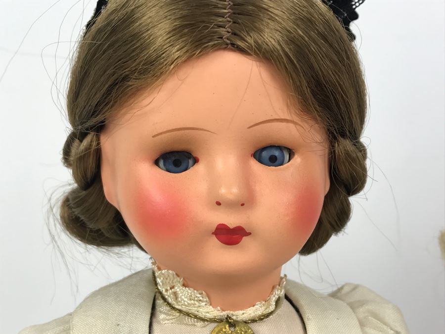 Pair Of Larger GURA Trachtenpuppen Spielpuppen Dolls Costumes From Biedermeier And Appenzell 12.5' Tall With Original Tags [Photo 4]