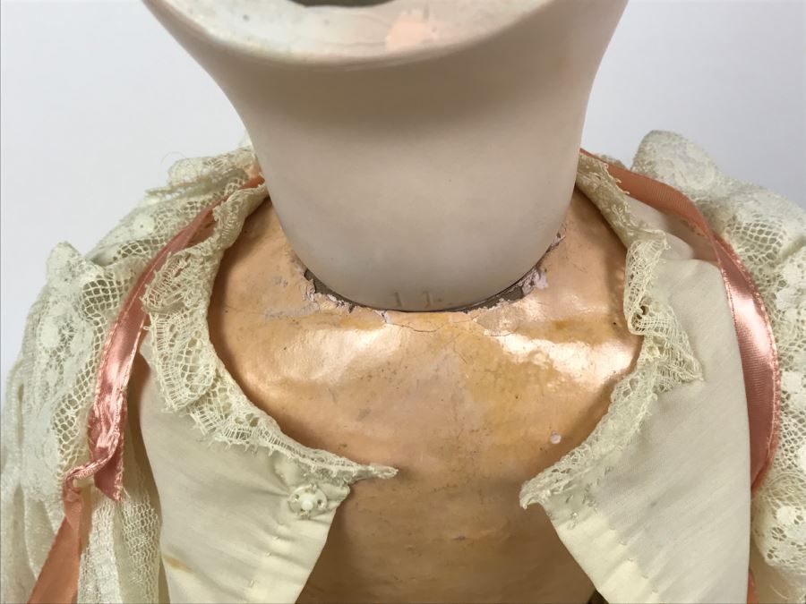 Large TETE JUMEAU Highly Collectible Gorgeous French Doll [Photo 20]