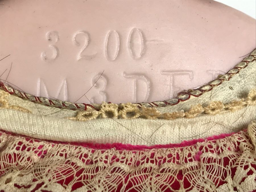 Gorgeous Vintage Doll Believed To Be ARMAND MARSEILLE Germany 3200 M3DEP? Leather Cloth Body And Detailed Sword And Costume [Photo 22]